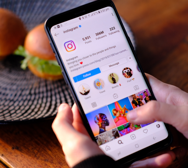 Lau kontseilu zure negozioak ikusgarritasun handiago izan dezan Instagram bidez